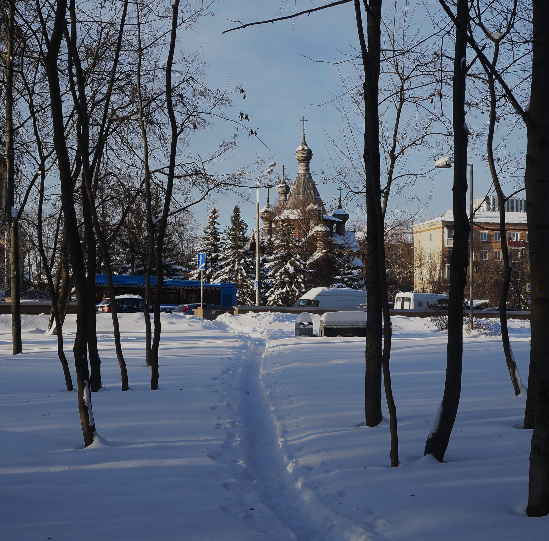 К Храму 