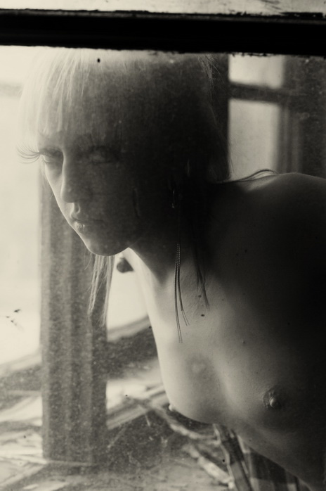 .... nu nude model girl модель ню девушка портрет окно