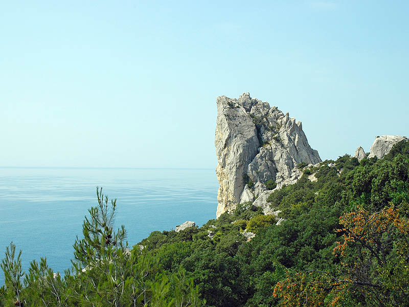 Волшебная скала Скалы, море