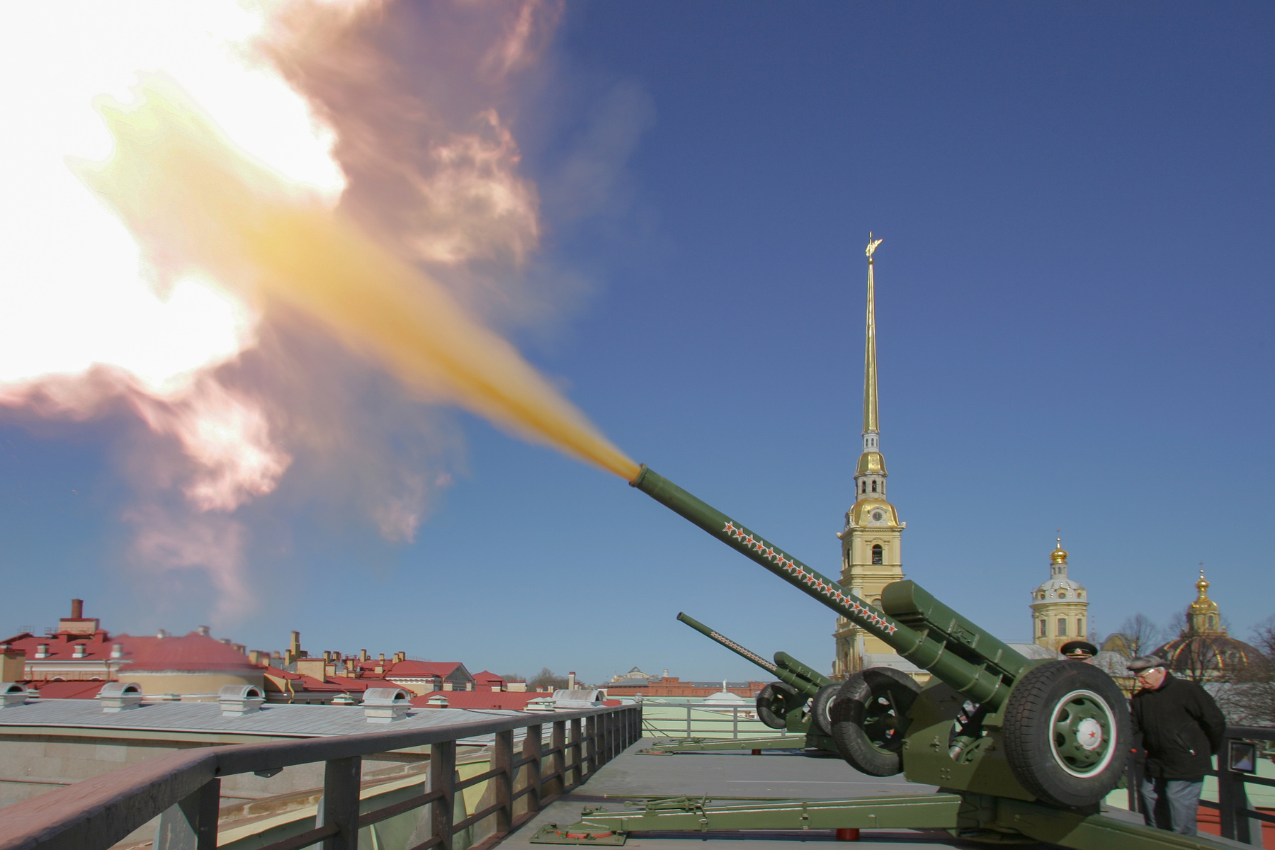 Полуденный выстрел Россия Санкт-Петербург Петропавловская крепость выстрел пушка традиция