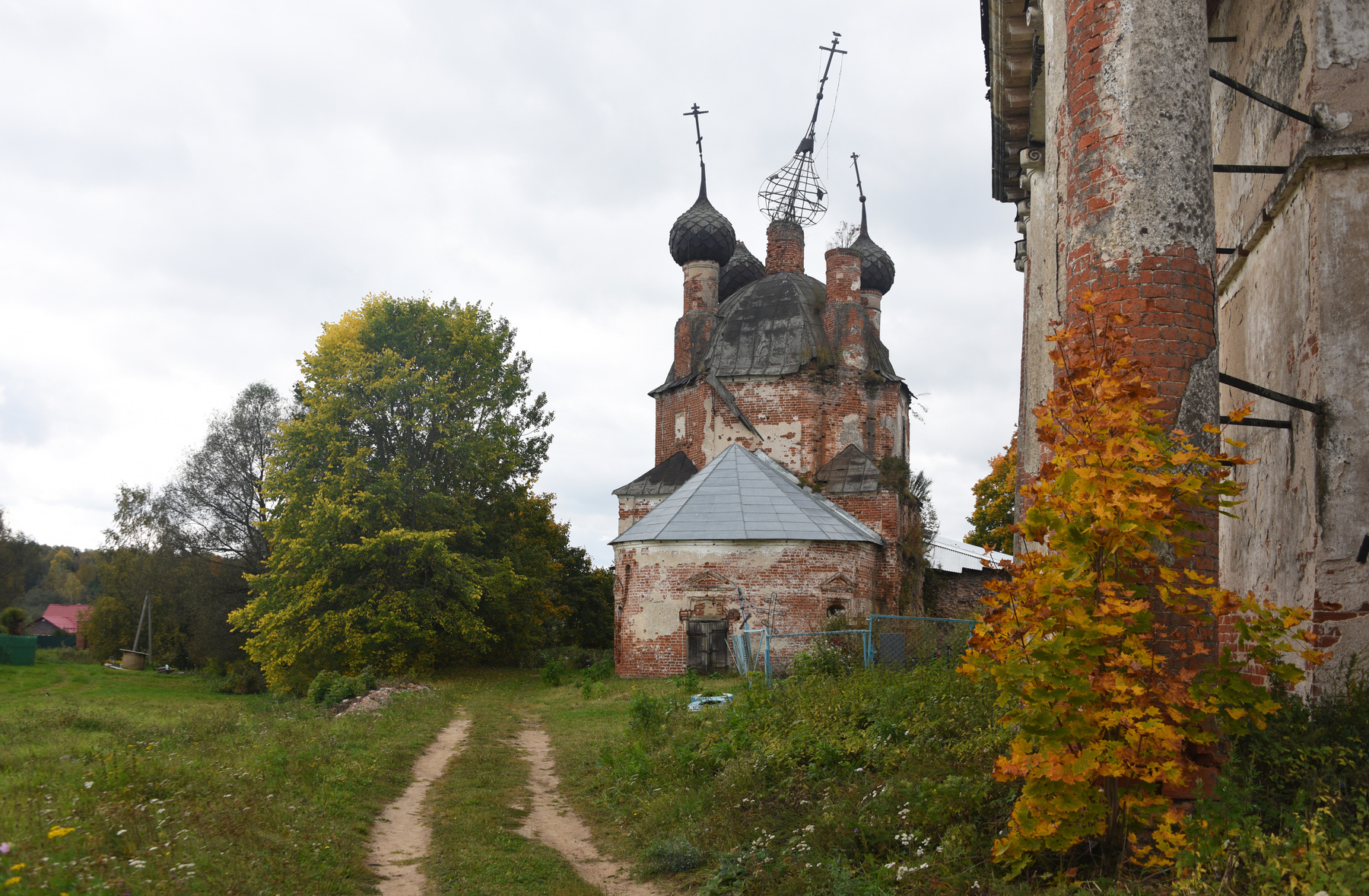 Забытый храм Храм церковь руины старина