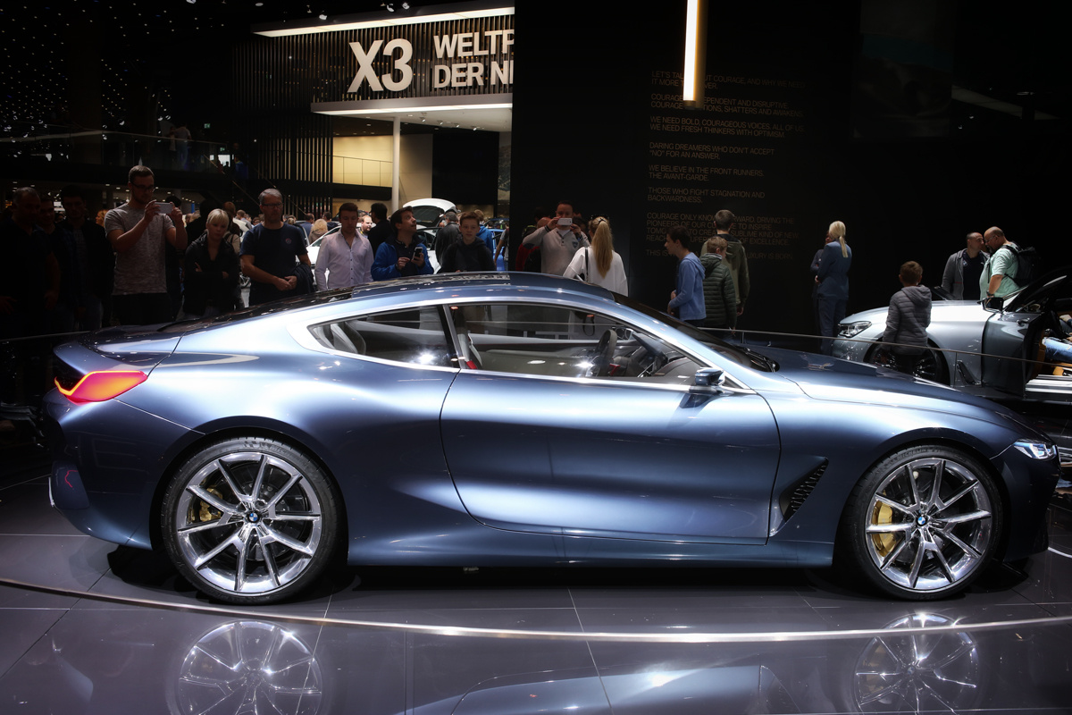BMW 8 