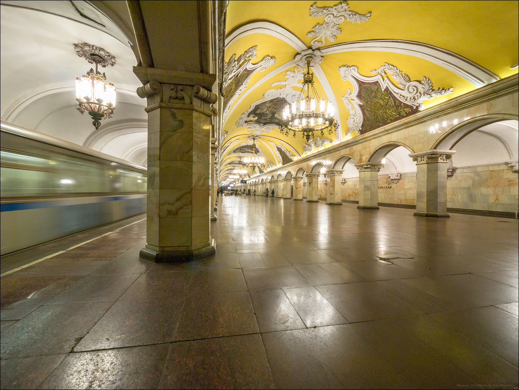 Россия. Москва. Станция метро "Комсомольская" (Кольцевая линия). город Москва станция метро метрополитен Комсомольская Кольцевая линия