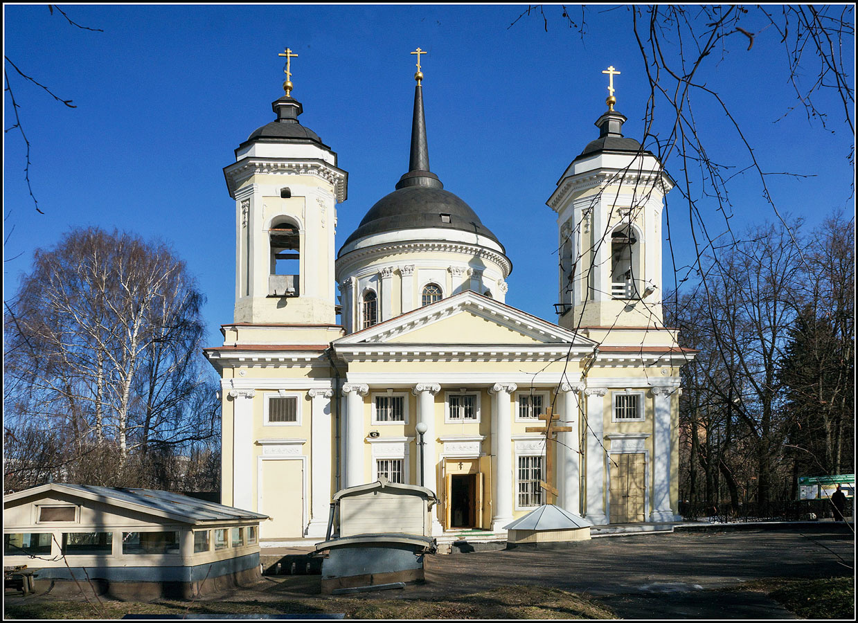 Преображенский храм в Пехре-Яковлевском храм преображения усадьба пехра-яковлевское