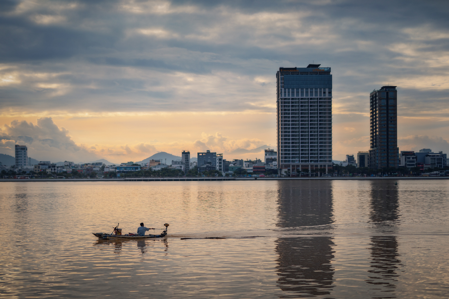 Вечер на берегу Хан (Han River) Дананг Вьетнам путешествие_по_вьетнаму