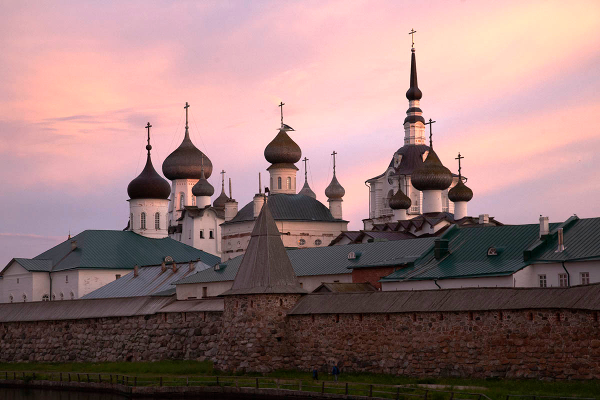 Вечерние Соловки. Фото 5 Соловецкие острова север кремль архитектура радуга Соловки крепость