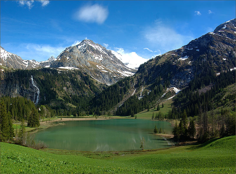 Lauenensee горное озеро