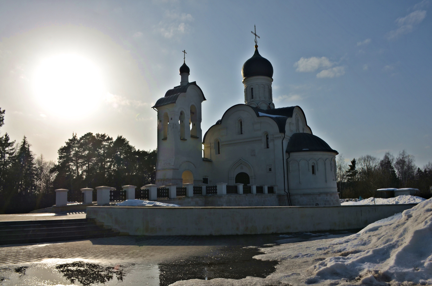 *** Москва Переделкино март церковь Воскресение Христово