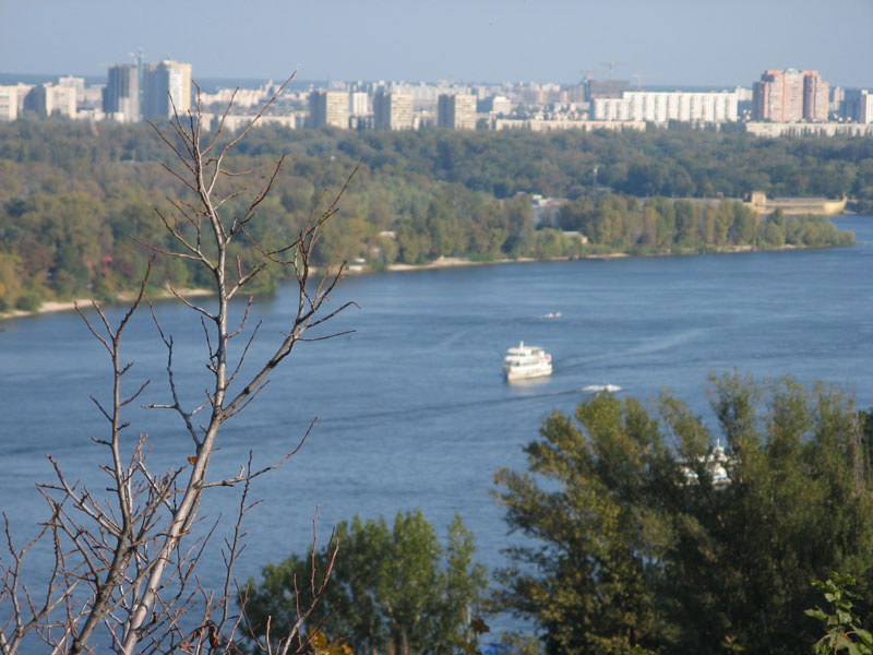 Отголоски лета... речка, пароход, осень