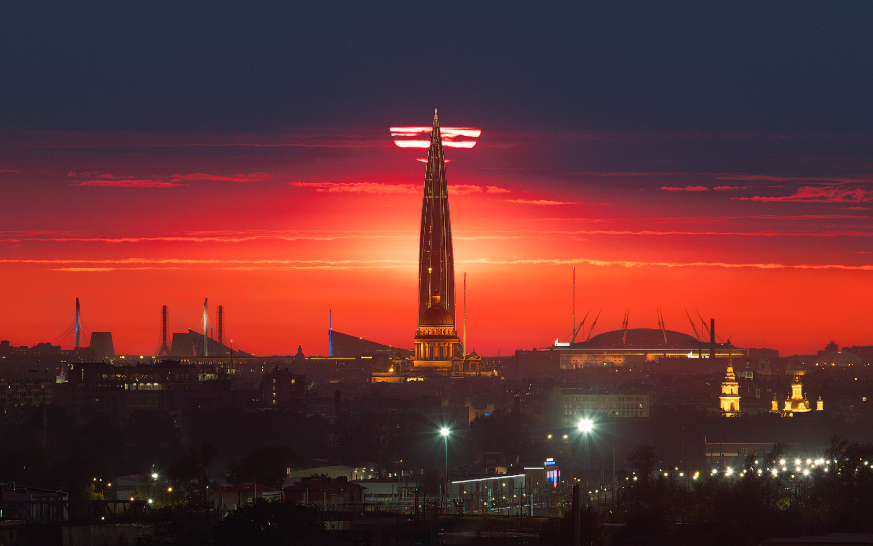 Закат над городом. санкт-петербург лахта вечер закат телевик солнце Исаакиевский собор