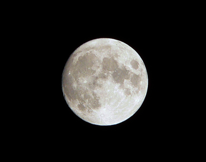 Пытаем Lumix FZ20 Луна