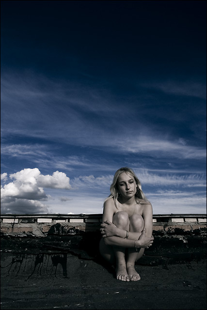 Alone, but never lonely.. Until now. небо девушка грусть