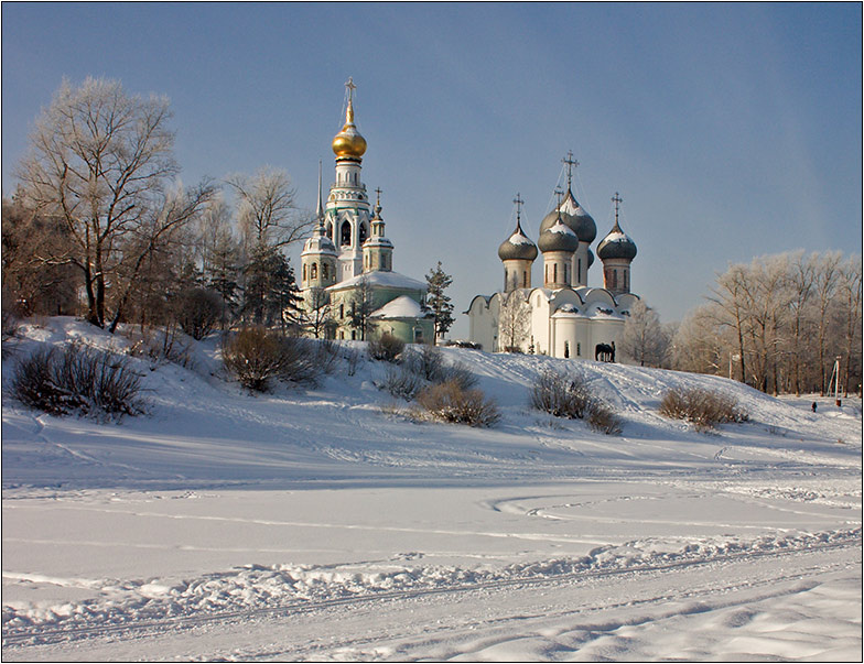 Вологодская открытка Вологда Соборная горка Софийский собор Кремль река снег