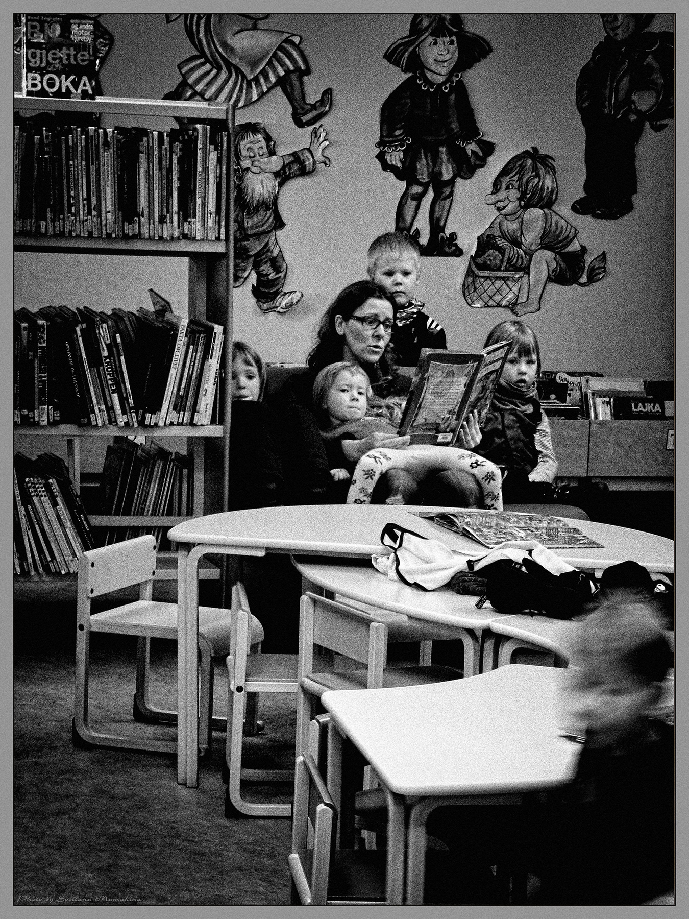 *Сказка про троллей.   В библиотеке коммуны Сёр-Варангер* фотграфия путешествие дети библиотека фоторабота жанр Норвегия Светлана Мамакина Lihgra Adventure