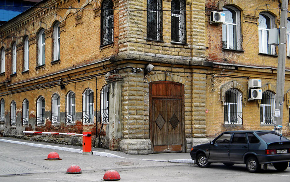 *** улица город автомобиль шлагбаум этюд фотоэтюд