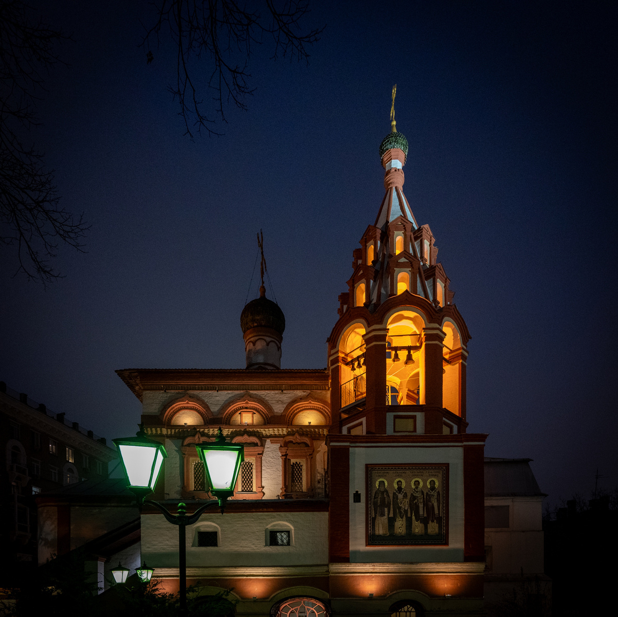 Церковь Трех Святителей на Кулишках 
