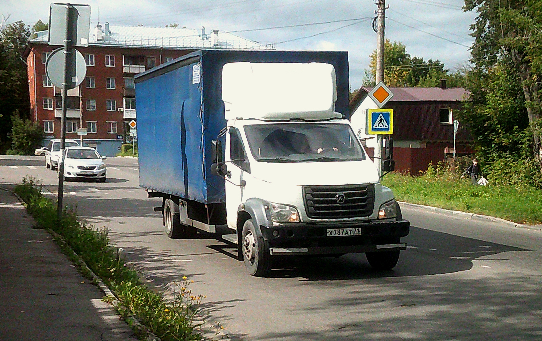 ГАЗон ГАЗон авто фургон улица город осень
