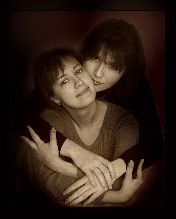 TWO (repost) avtoportret s podrugoy