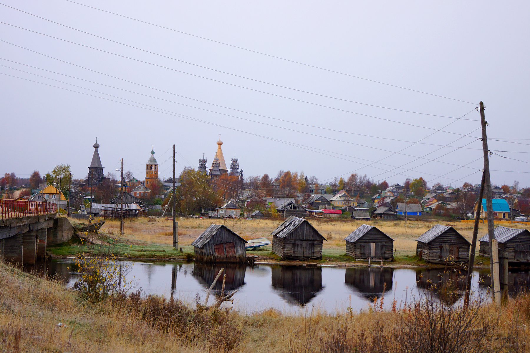 Нёнокса.12.10.2014.Пасмурно.Через 1 час пойдёт снежок. нёнокса река верховка мост через верховку троицкая церковь в нёноксе.колокольня нёноксеюникольская нёноксе