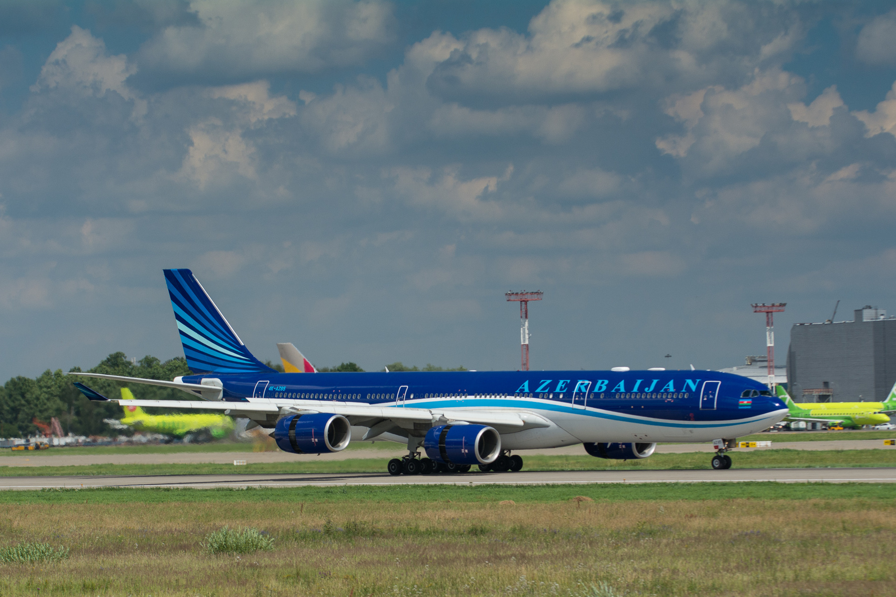 4K-AZ85 AZAL Azerbaijan Airlines Airbus A340-500 