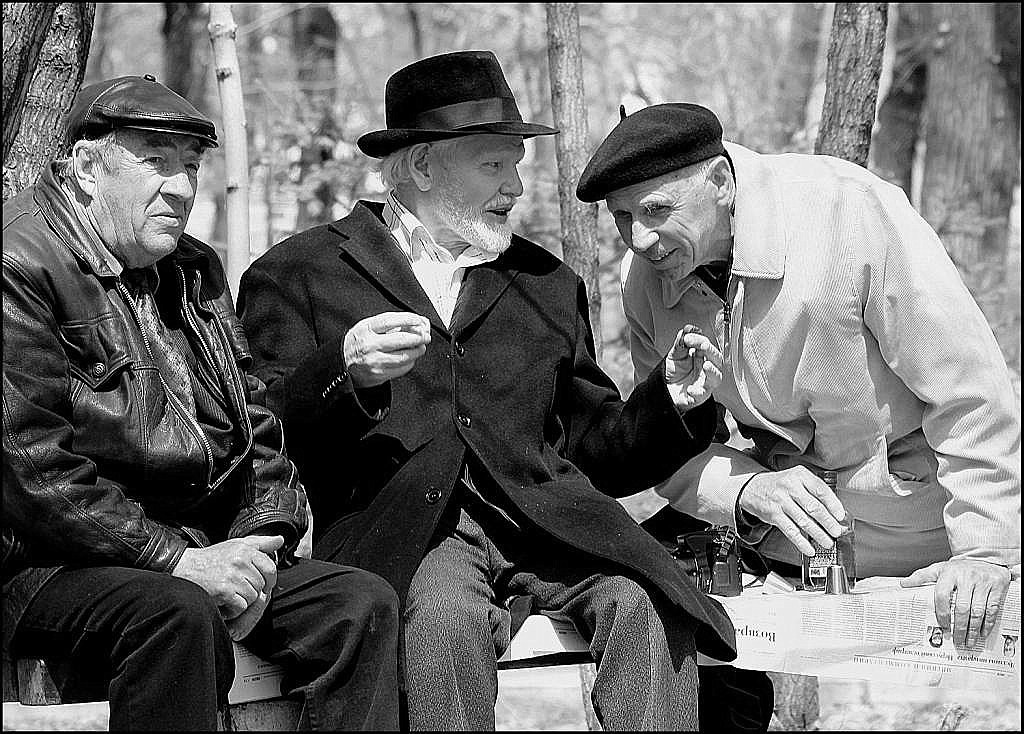 По маленькой за Победу... 