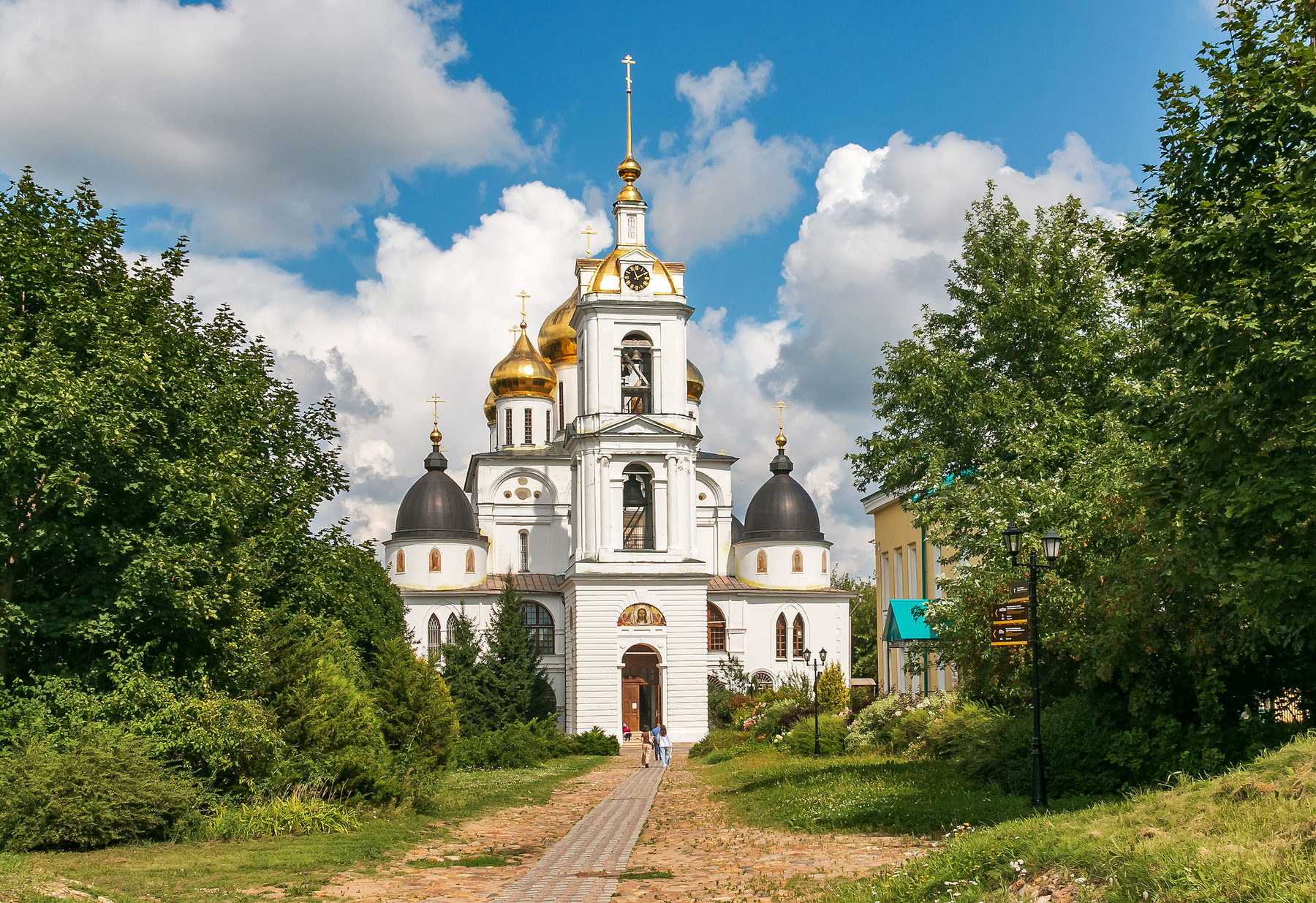 Кафедральный собор Успения Пресвятой Богородицы в Дмитрове. путешествия архитектура храмы церкви монастыри