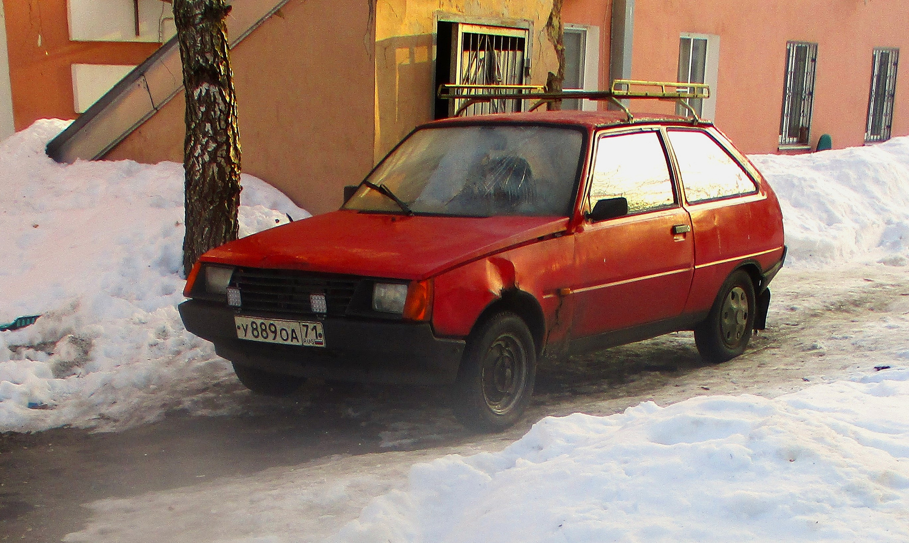 ТАВРИЯ ТАВРИЯ ЗАЗ авто улица город весна