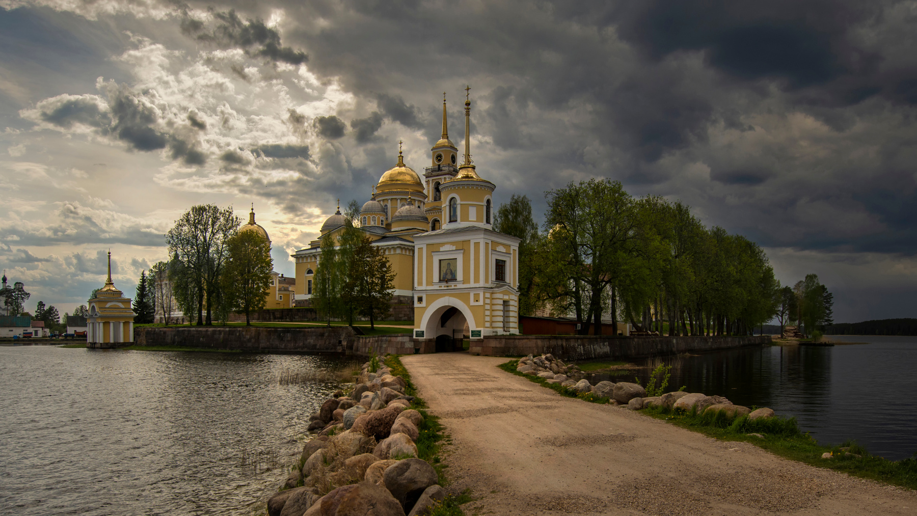 Нилова Пустынь 