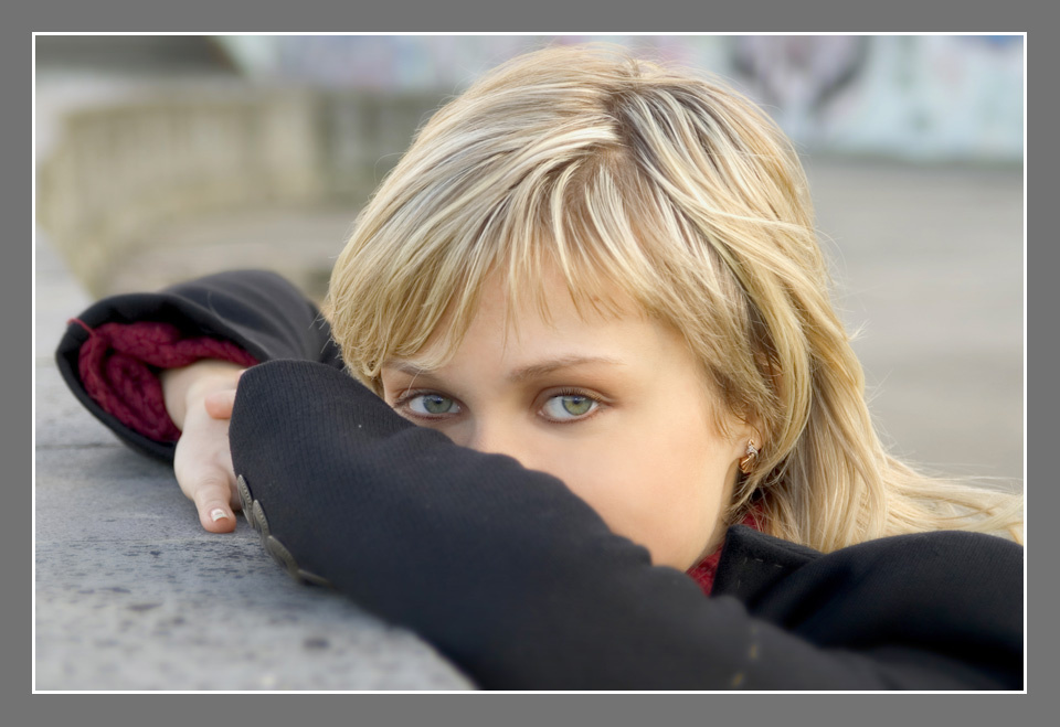 covert glance 