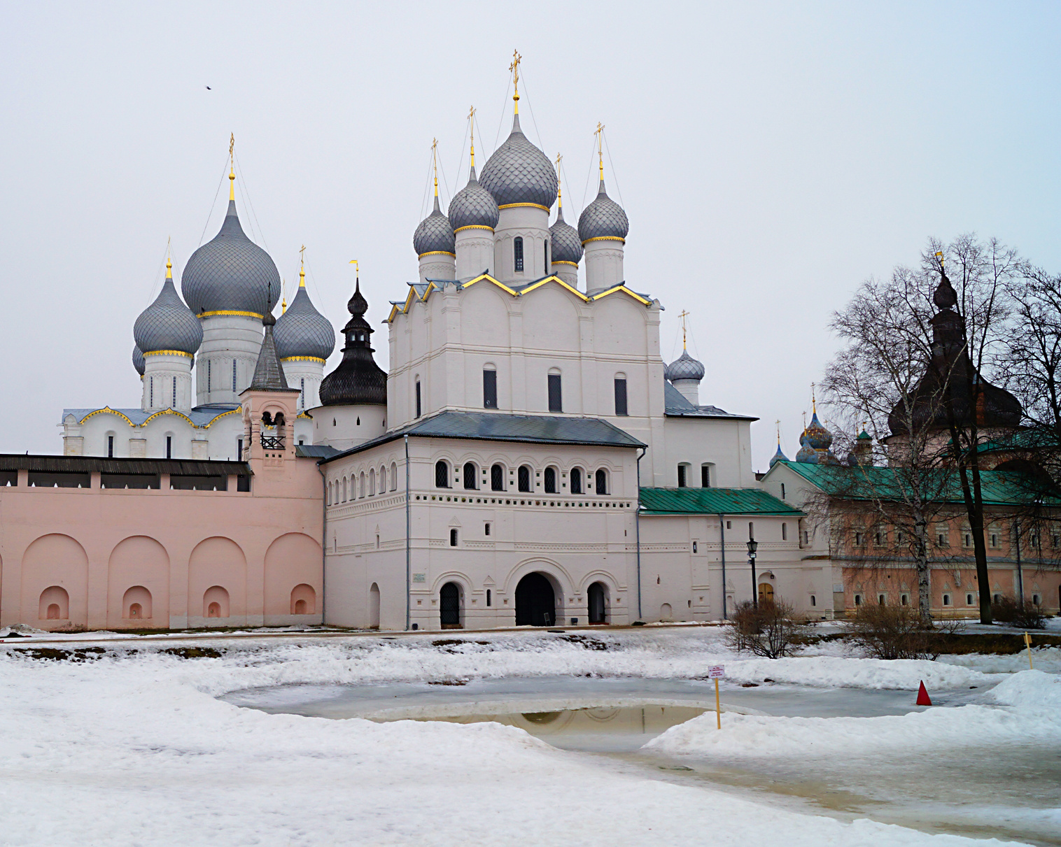 Ростовский кремль.Церковь Воскресения. Ростов великий ростовский кремль золотое кольцо воскресенская церковь в ростове великом успенский собор
