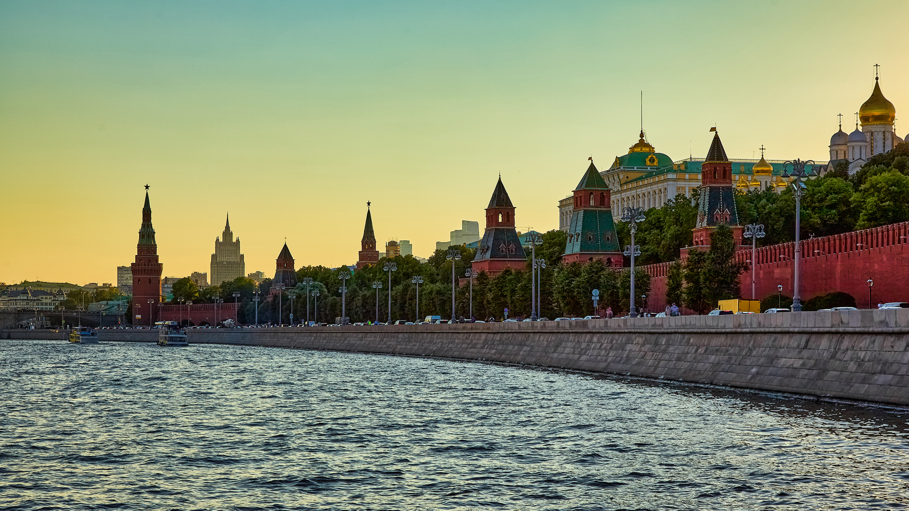 Москва вечерняя... Москва река