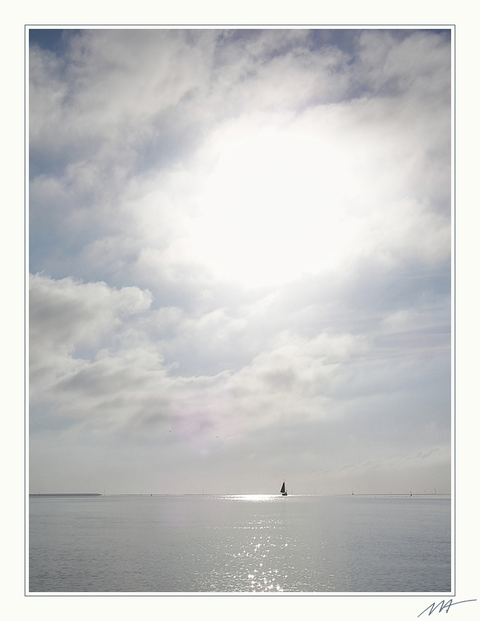 Белое солнце море, штиль, парусник, Waddenzee, Nederland, Нидерланды