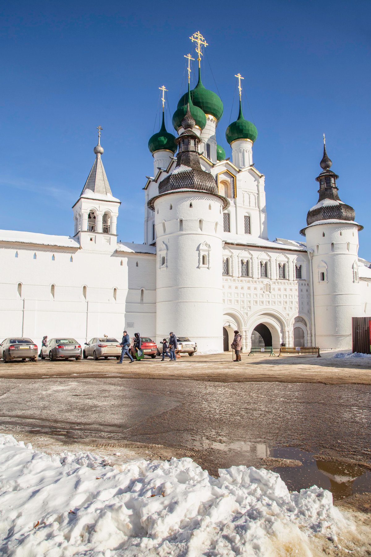 *** март ростов великий