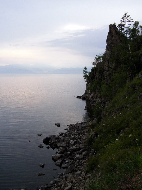 Мыс Стобы Столбы мыс Байкал КБЖД лезная дорога вода камни скалы