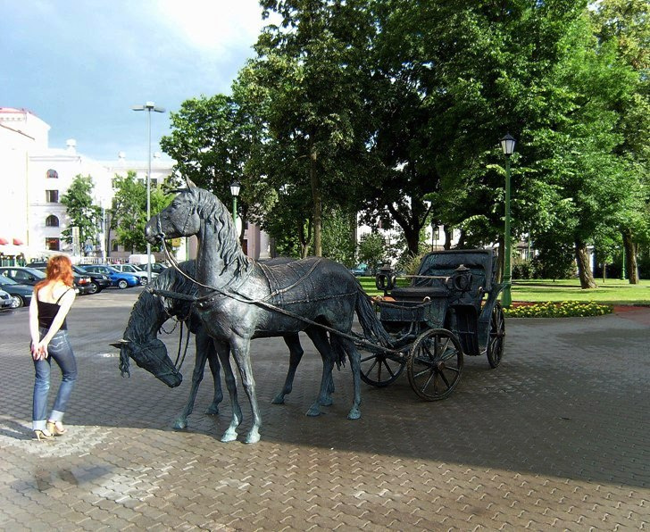 Карета подана карета, скульптура, Минск