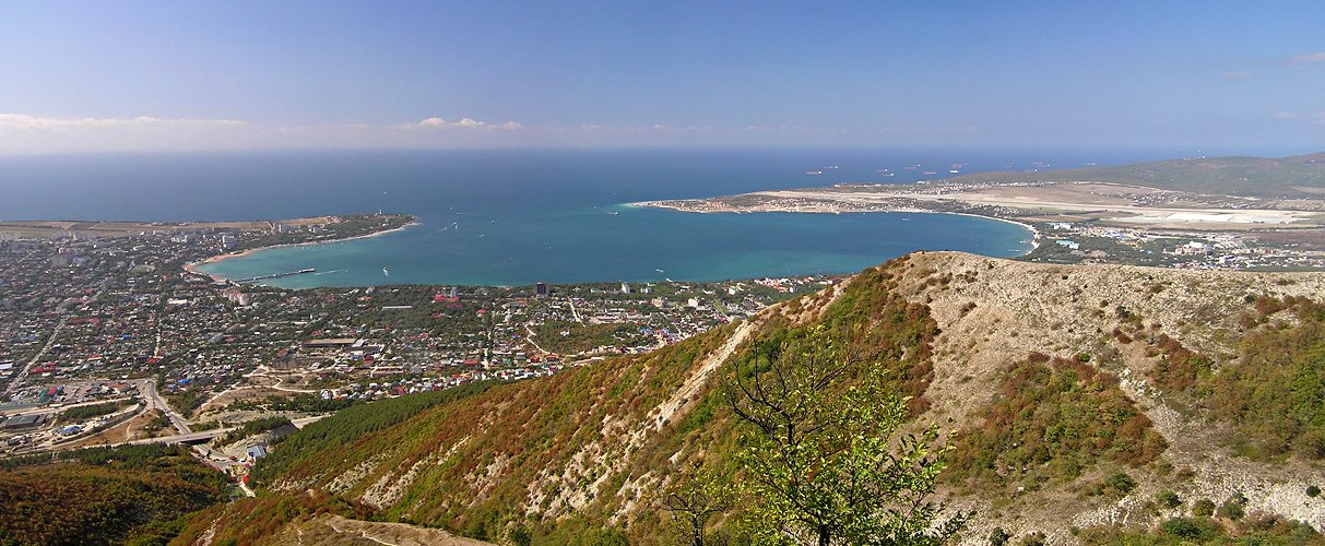 Геленджикская бухта Геленджикская бухта море горы