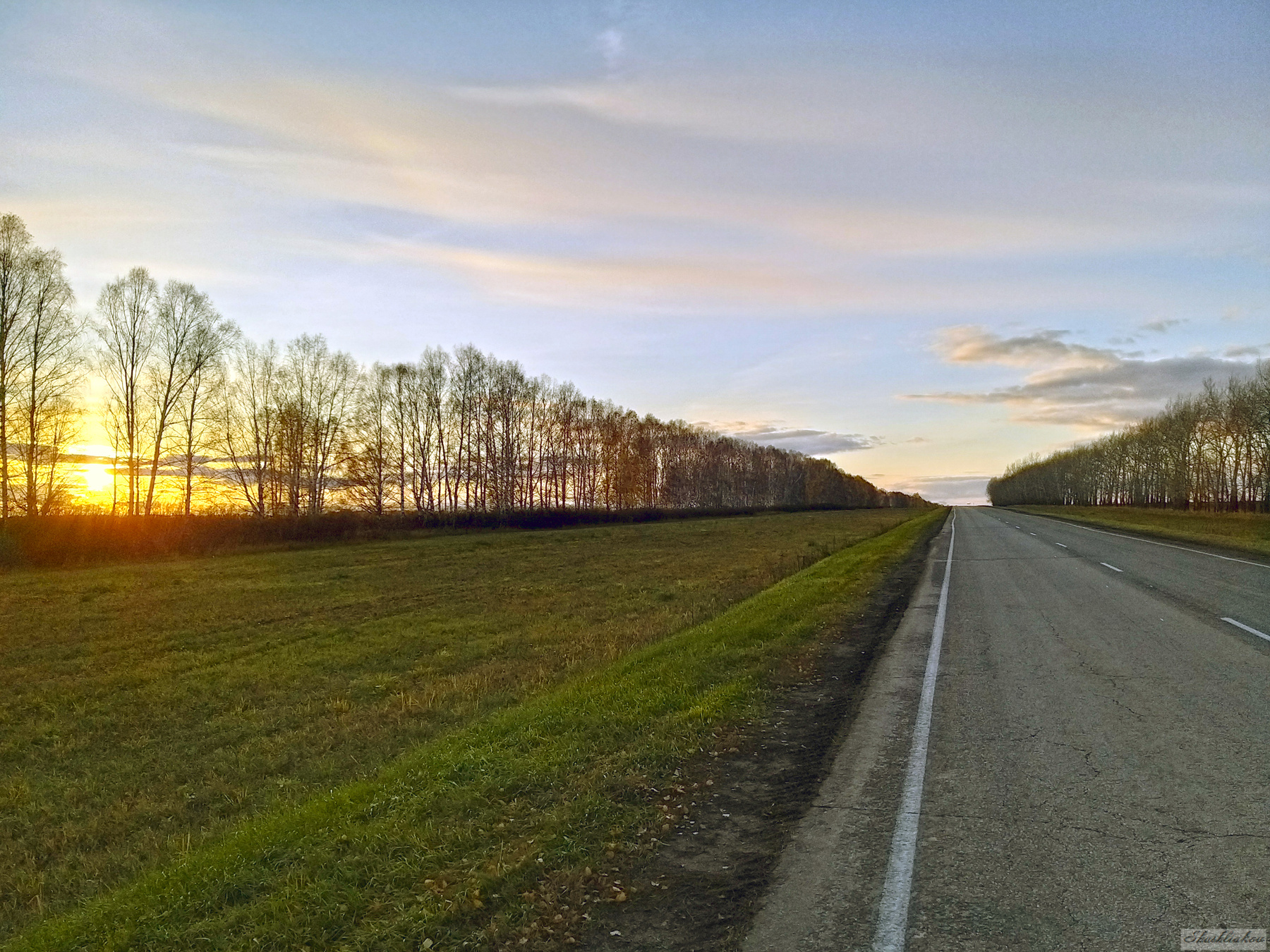 Позади закат, впереди восход Закат дорога Алтай Sunset road Altai