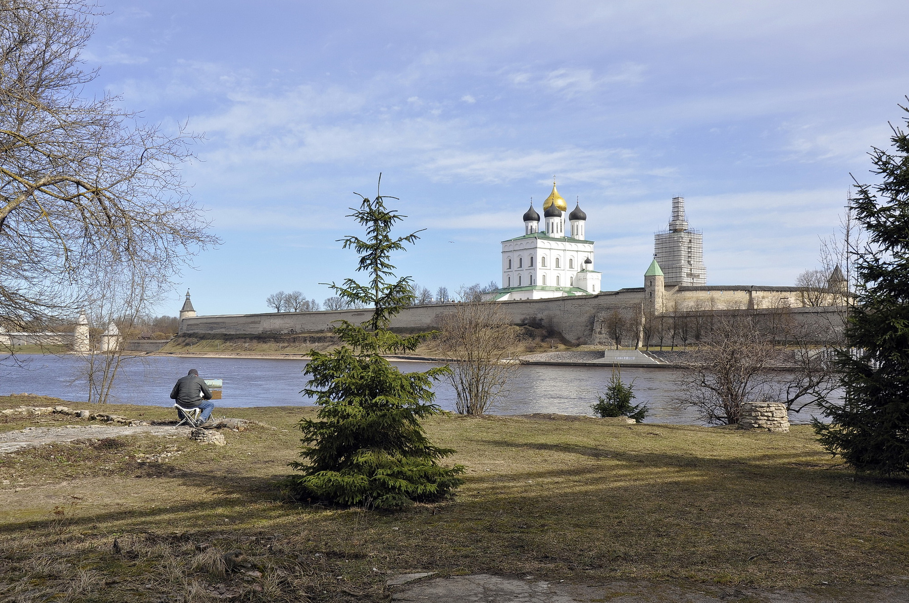 Апрельский пейзаж Псков весна река Великая Кром