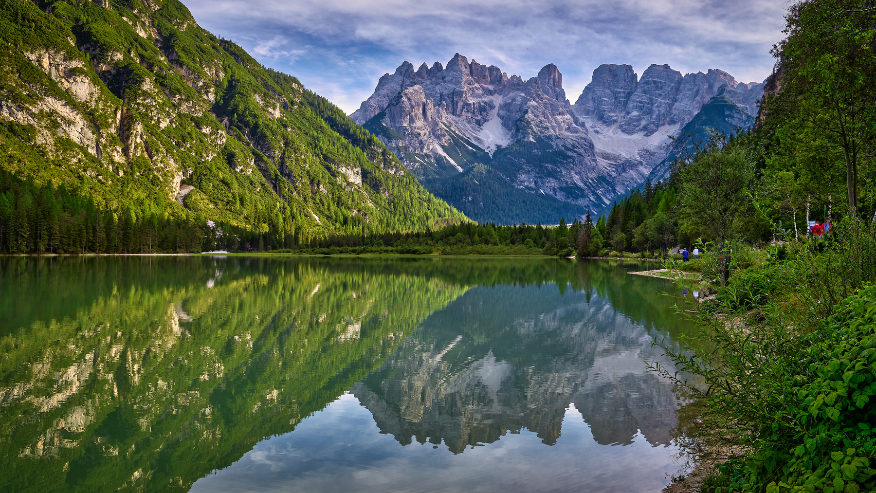Озеро Ландро (Lago di Landro) Италия Горы Доломитовые Альпы Ландро Landro