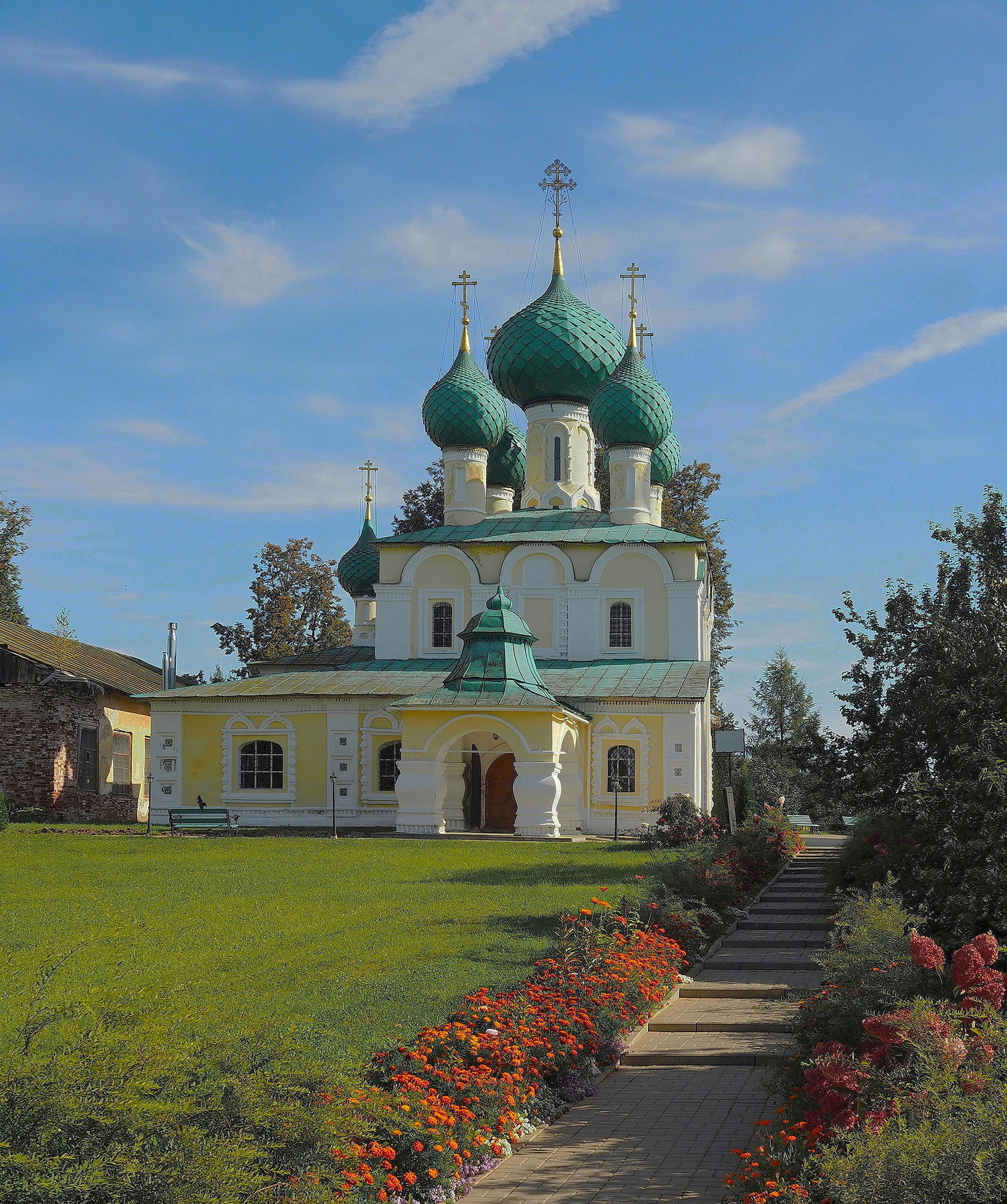 В Алексеевском монастыре 
