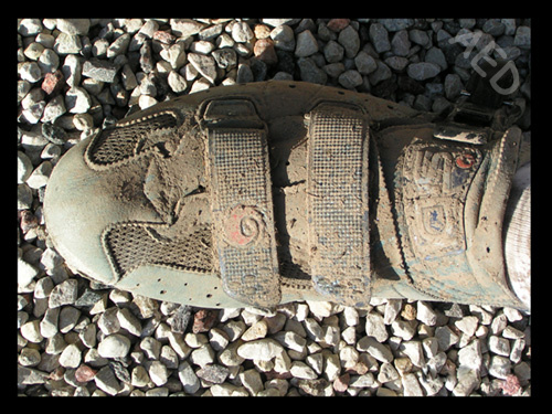 Shoe dirty shoe aed