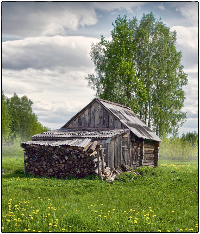 За околицей глубинка село
