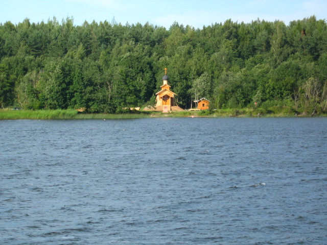 церьковь 2 церьковь,река,берег.