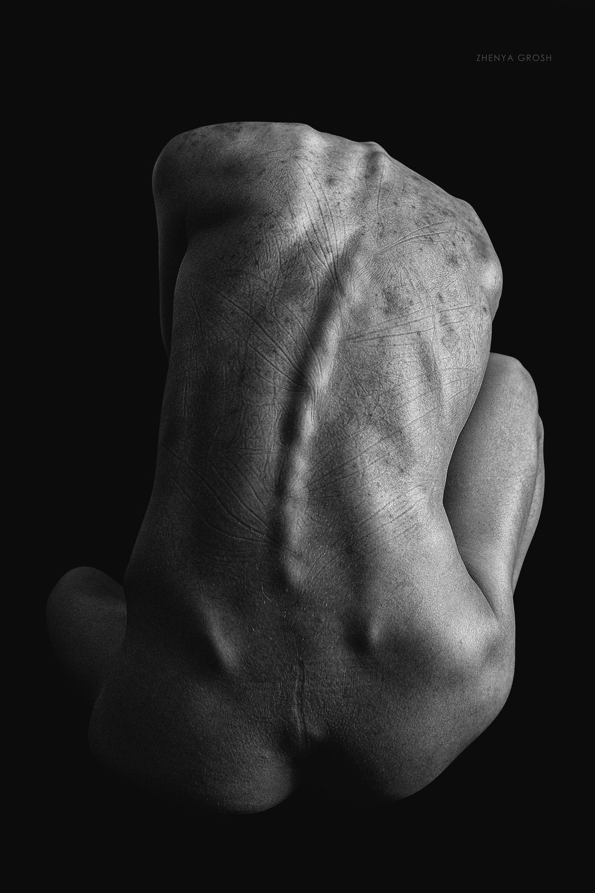 BodyFrottage девушка тело кожа арт концепт чб абстракция