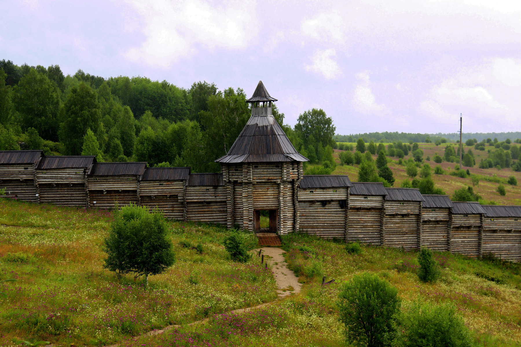 ***Декорации к фильму Сердце Пармы. Загубашка. река вода лес деревья трава осень