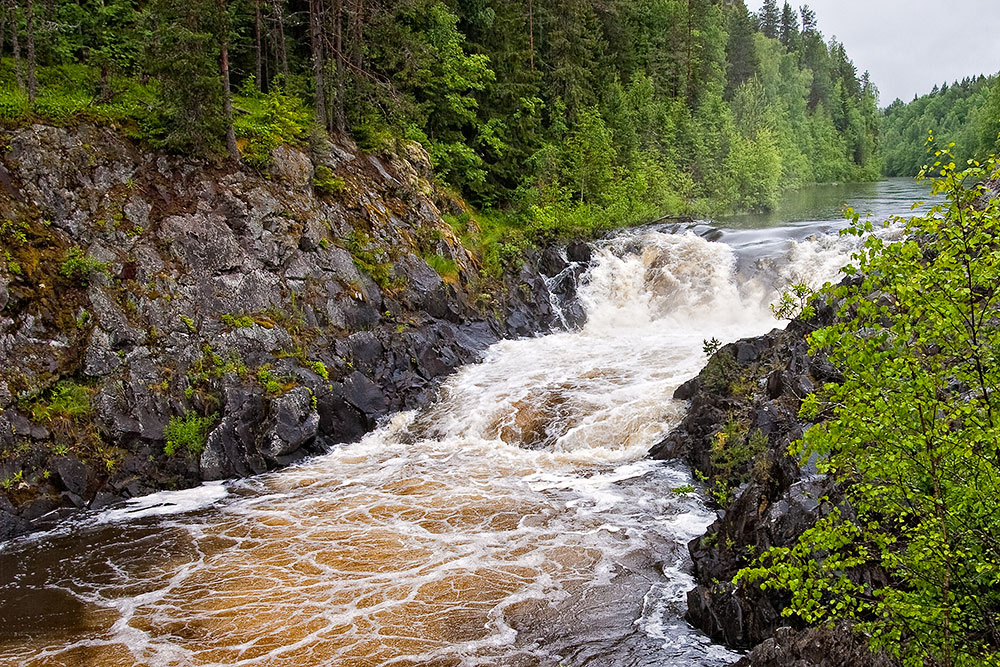 Водный каскад Карелия водопад Кивач