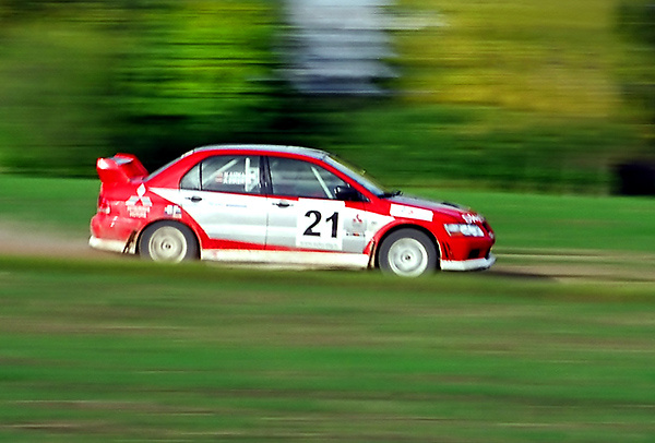 dinami4nostj rally auto