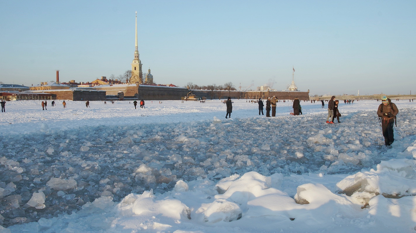 Опасная прогулка Санкт-Петербург зима Нева Петропавловская крепость