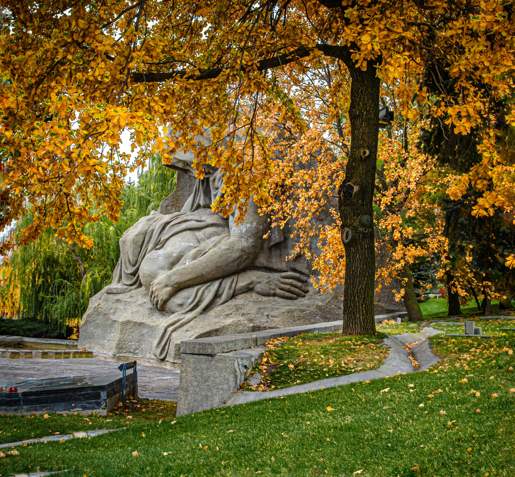 Осень на Мамаевом кургане. 