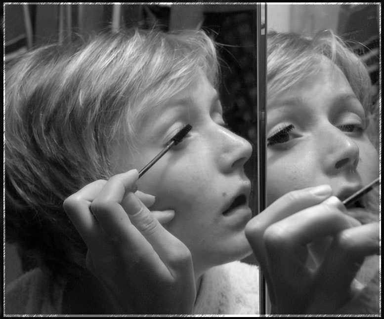 Make up (dirty mirror) 